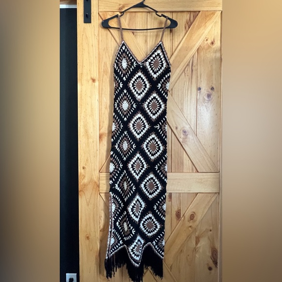 Elan long crochet tassel dress - Picture 4 of 6